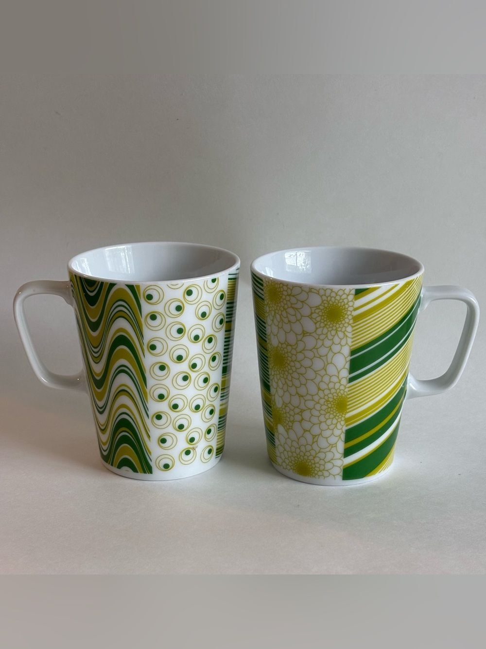 IKEA Green White Floral Geometric Vintage Style Ceramic Coffee Cups Set Of 2